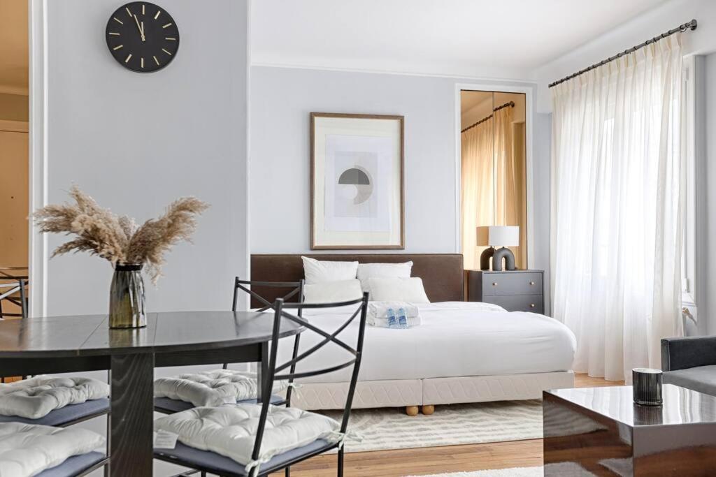 Matignon Saint-Honore : Magnifique Appartement 1Br Parijs Buitenkant foto