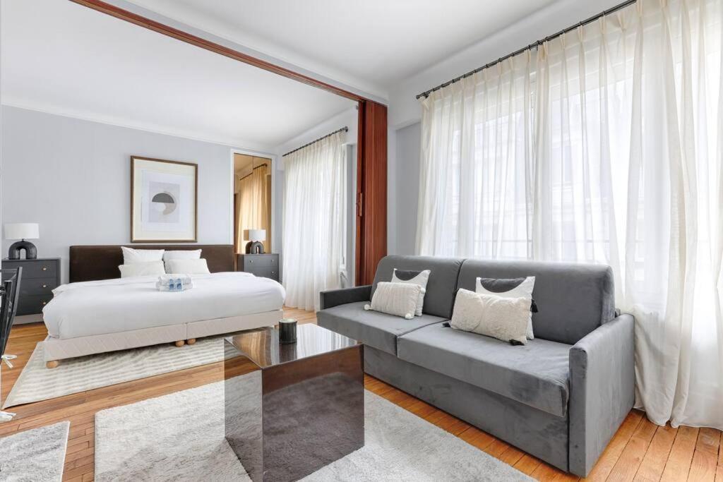 Matignon Saint-Honore : Magnifique Appartement 1Br Parijs Buitenkant foto